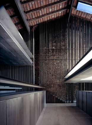 Row House 2012 Olot, Girona, España : Photo by © Hisao Suzuki, courtesy of © The Pritzker Architecture Prize