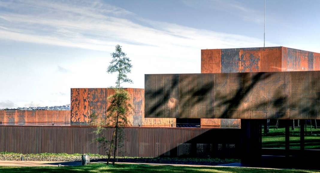 Soulages Museum, 2014, Rodez, Francia encolaboración con G. Trégouët : Photo by © Hisao Suzuki, courtesy of © The Pritzker Architecture Prize