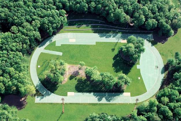 Tossols-Basil Athletics Track 2000 Olot, Girona, España : Photo by © Ramon Prat, courtesy of © The Pritzker Architecture Prize