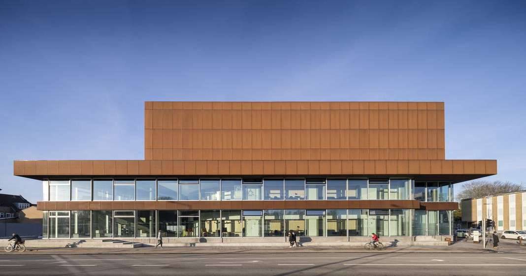 Vendsyssel Theatre diseñado por Schmidt Hammer Lassen Architects : Fotografía © Adam Mørk