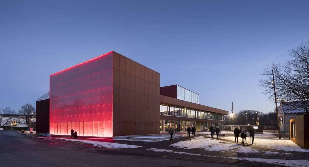 Vendsyssel Theatre diseñado por Schmidt Hammer Lassen Architects : Fotografía © Adam Mørk