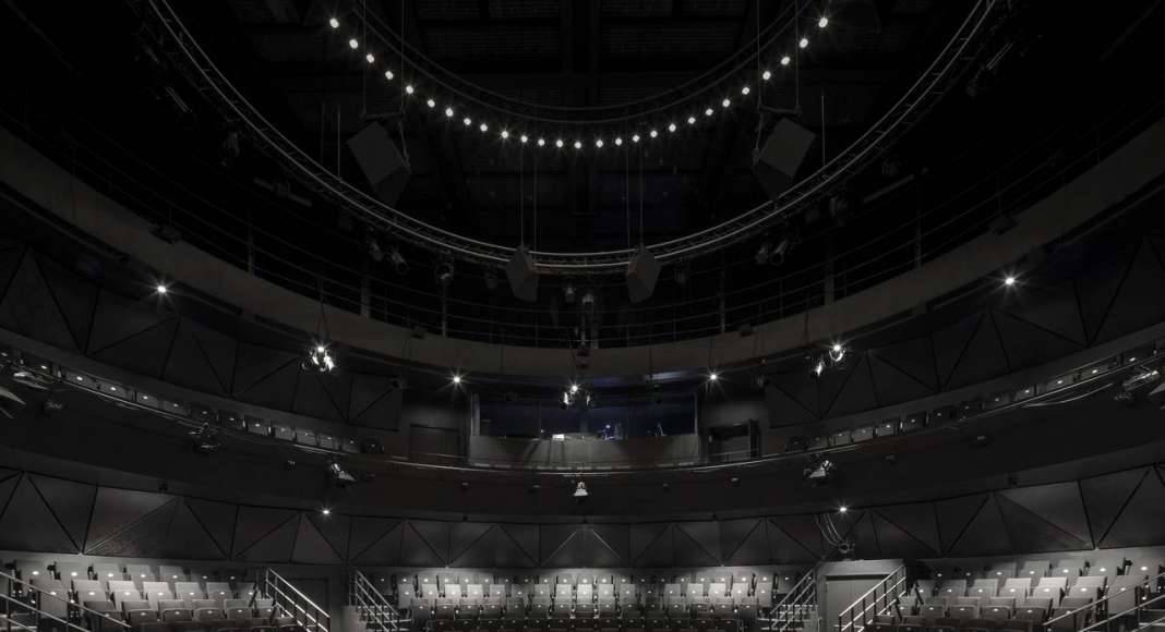 Vendsyssel Theatre diseñado por Schmidt Hammer Lassen Architects : Fotografía © Adam Mørk