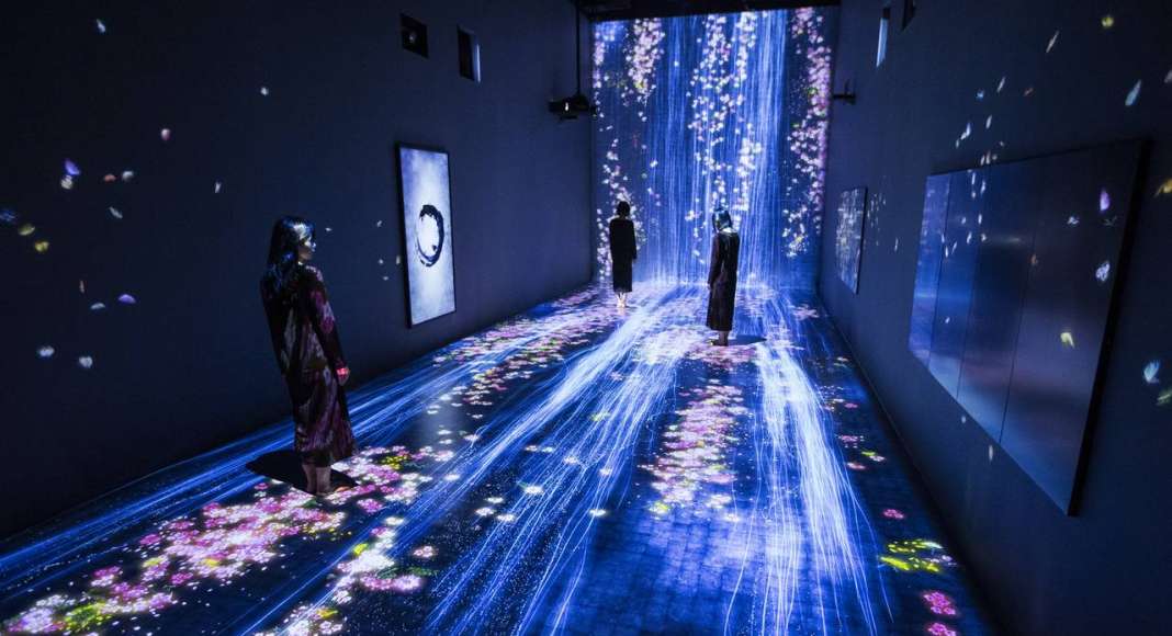 teamLab, 2017, Interactive Digital Installation, Sound: Hideaki Takahashi : Photo © teamLab