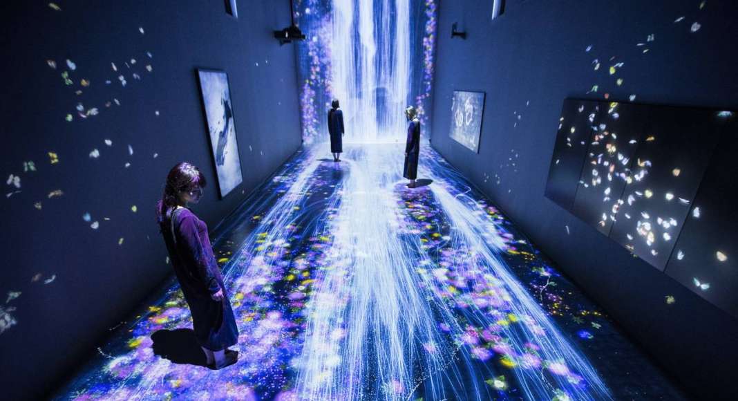 teamLab, 2017, Interactive Digital Installation, Sound: Hideaki Takahashi : Photo © teamLab