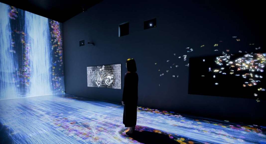 teamLab, 2017, Interactive Digital Installation, Sound: Hideaki Takahashi : Photo © teamLab