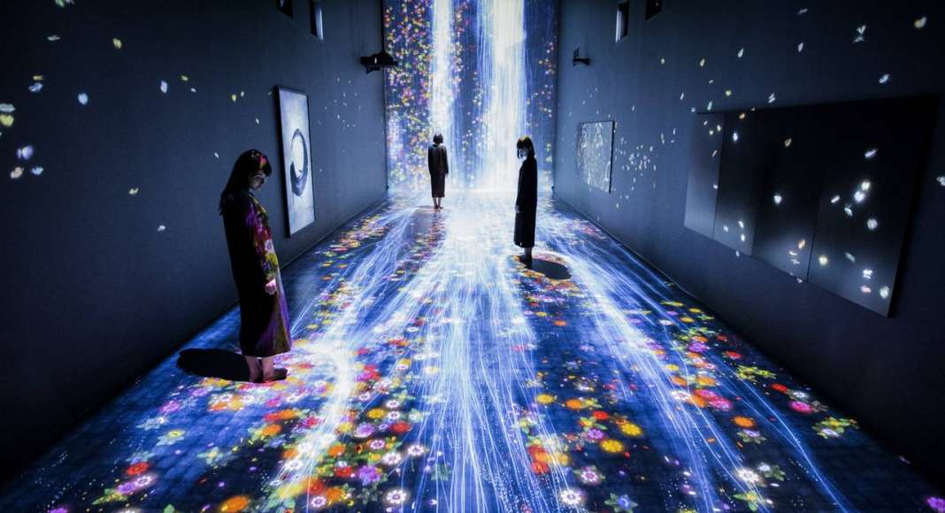 teamLab, 2017, Interactive Digital Installation, Sound: Hideaki Takahashi : Photo © teamLab