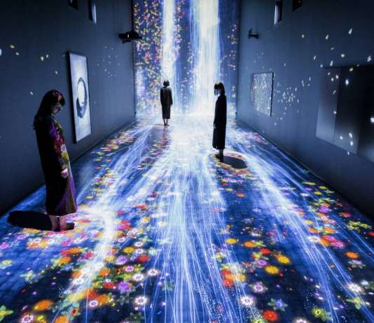 teamLab, 2017, Interactive Digital Installation, Sound: Hideaki Takahashi : Photo © teamLab