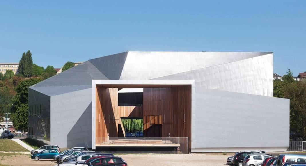 Modern Music Centre en Évreux, France by Hérault Arnod architectes : Photo credit © André Morin