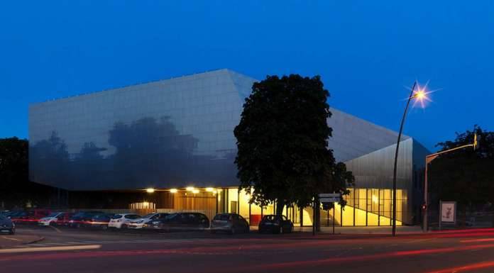 Modern Music Centre en Évreux, France by Hérault Arnod architectes : Photo credit © André Morin