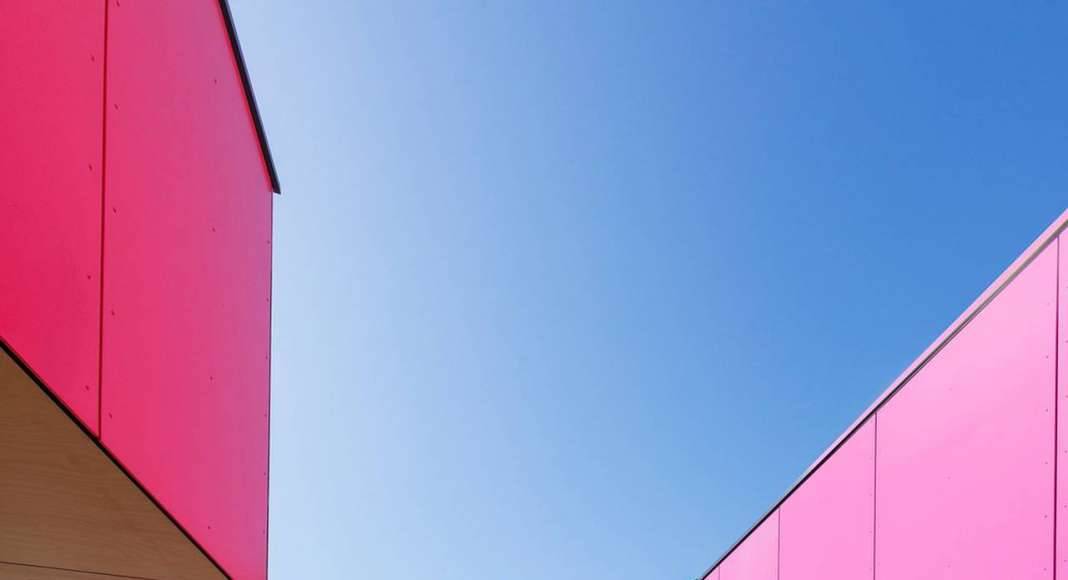 Ivanhoe Grammar Senior Years & Science Centre Main Entrance by McBride Charles Ryan : Photo credit © John Gollings