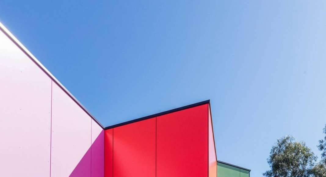 Ivanhoe Grammar Senior Years & Science Centre Main Entrance by McBride Charles Ryan : Photo credit © John Gollings