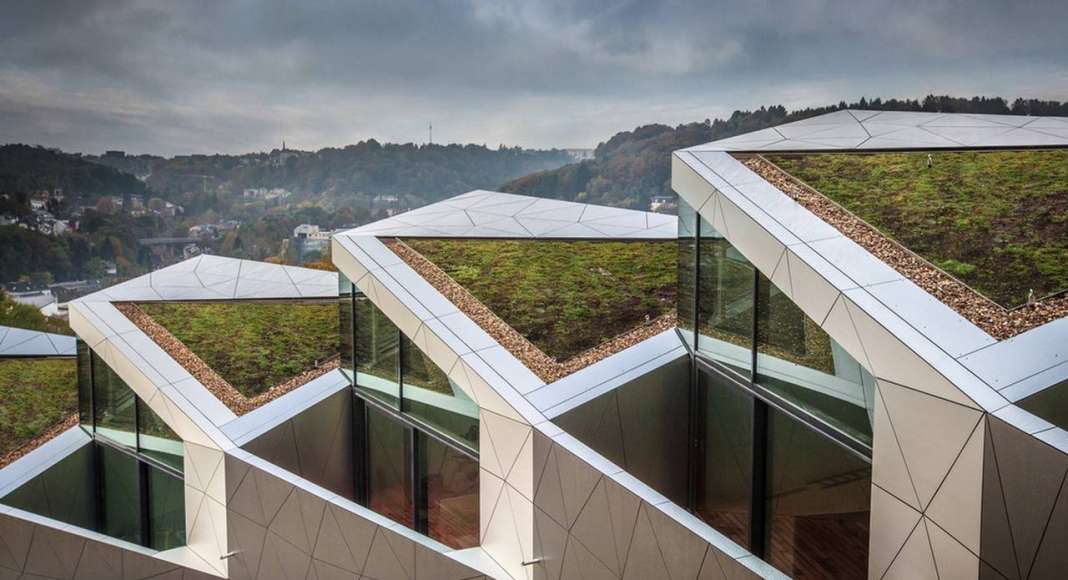 Garden view residential building with 15 units Dommeldange, Luxembourg : Photo credit © Steve Troes Fotodesign