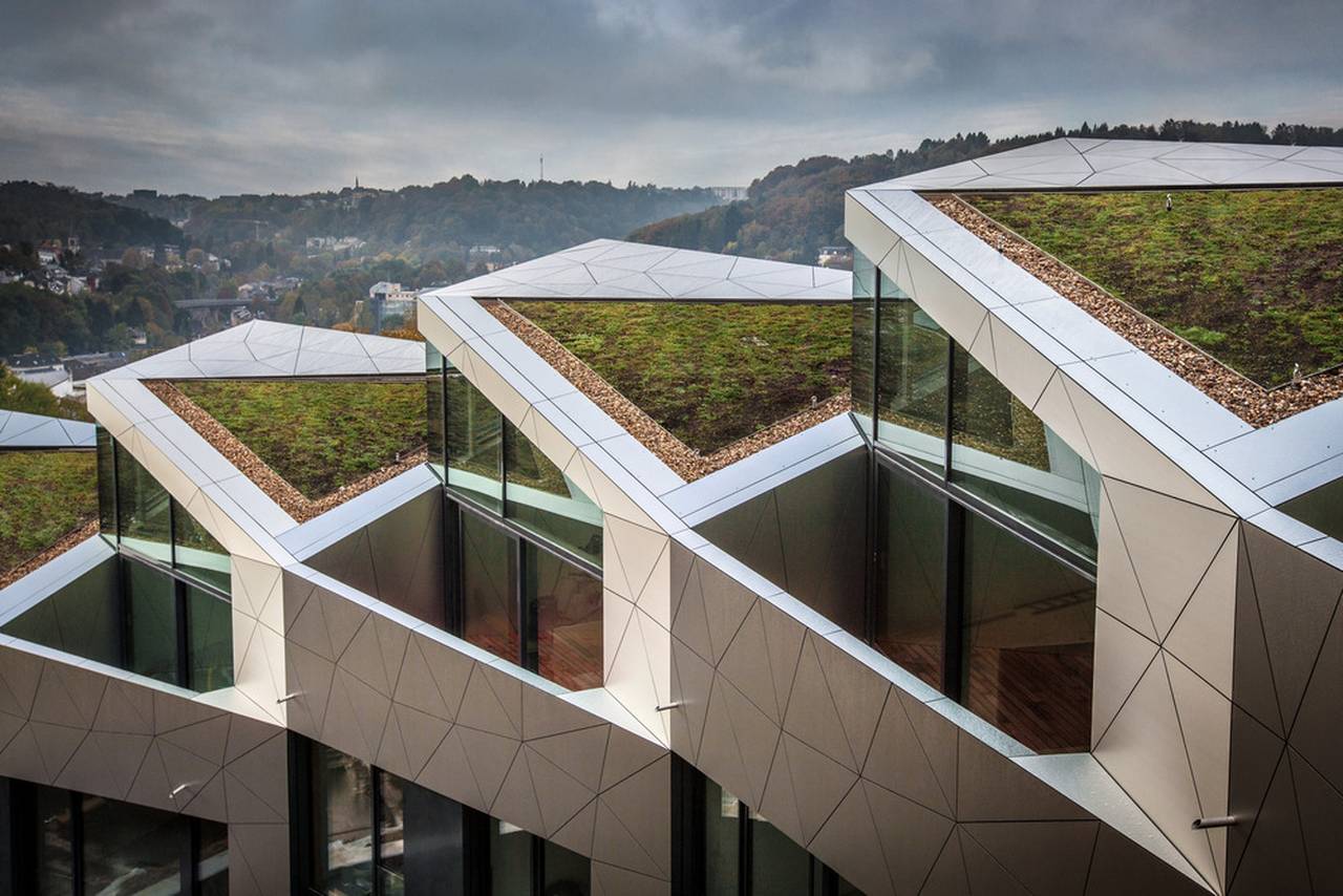 Garden view residential building with 15 units Dommeldange, Luxembourg : Photo credit © Steve Troes Fotodesign