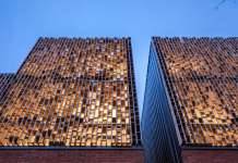 Doble Duplex Wood Brise-Soleil : Photo credit © Doublespace Photography