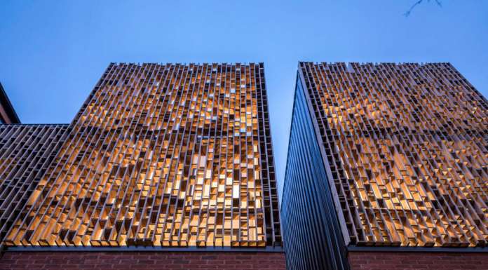 Doble Duplex Wood Brise-Soleil : Photo credit © Doublespace Photography