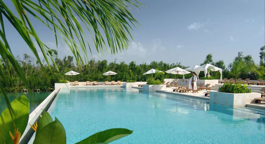 Fairmont Mayakoba Adults Pool : Photo © Mayakoba Resorts