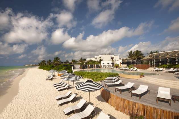 Rosewood Mayakoba Beach View : Photo © Mayakoba Resorts