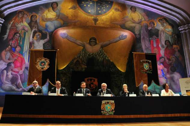 Candida Höfer en México en el Antiguo Colegio de San Ildefonso : fotografía © JVL CONACULTA