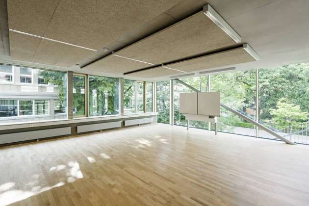 Vista de las Aulas de la Extensión Renovación del Studio Molière y extensión del Liceo Francés de Viena : Photo © Hertha Hurnaus