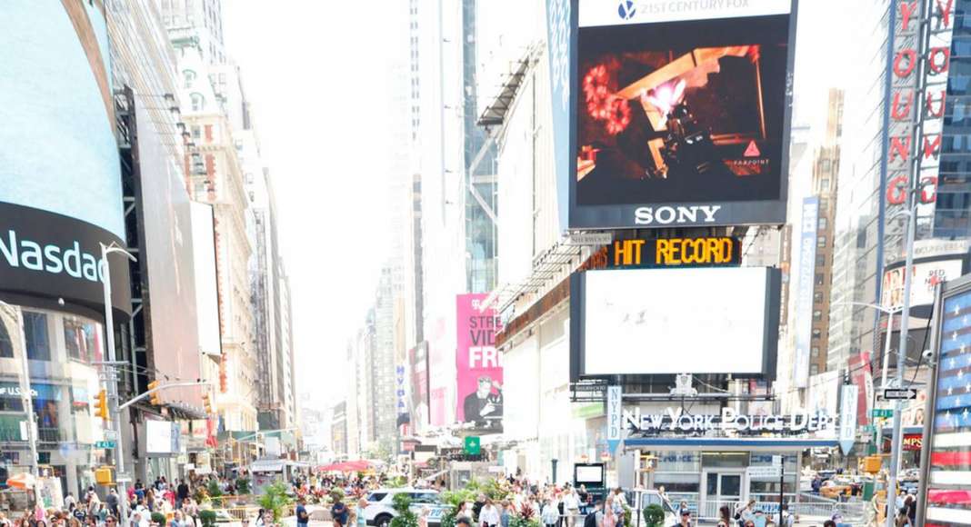 XXX Times Square with Love by J.MAYER.H : Photo © Rob Kassabian