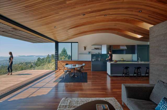 Skyline House Dining/Kitchen Area by Terry & Terry Architecture : Photo © Bruce Damonte Photography