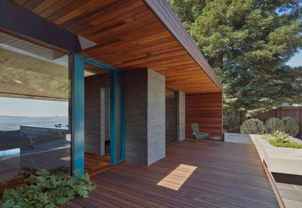 Skyline House Entry Deck by Terry & Terry Architecture : Photo © Bruce Damonte Photography