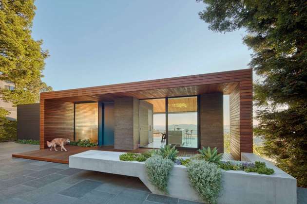 Skyline House Detail of Planter/Seat by Terry & Terry Architecture : Photo © Bruce Damonte Photography