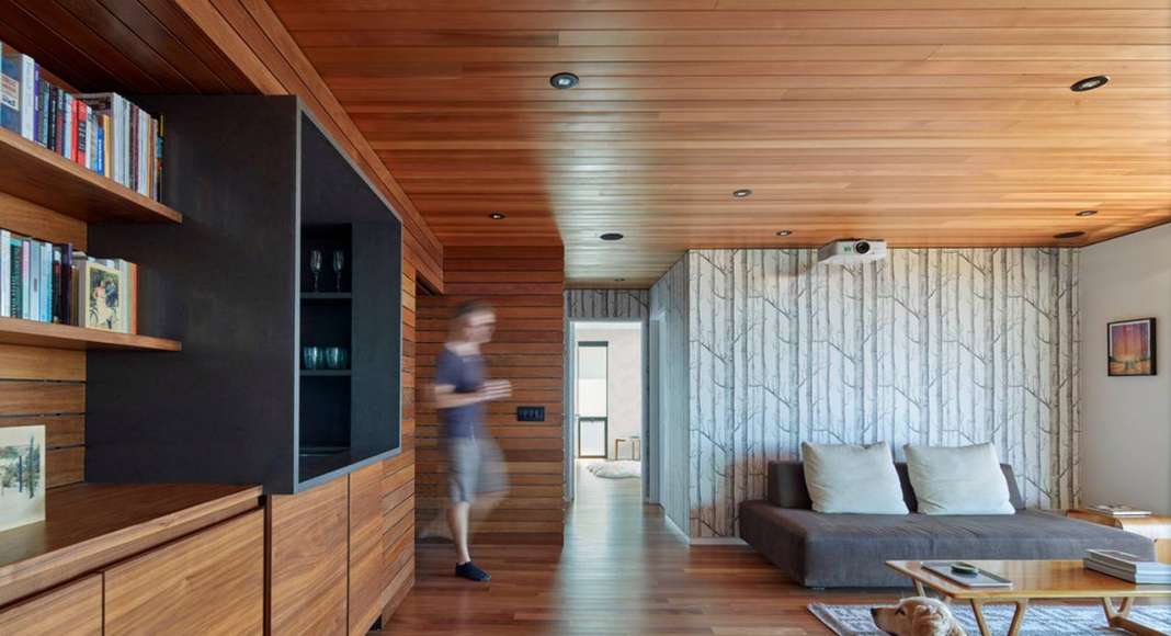 Skyline House Projection Room by Terry & Terry Architecture : Photo © Bruce Damonte Photography