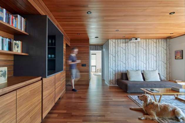 Skyline House Projection Room by Terry & Terry Architecture : Photo © Bruce Damonte Photography