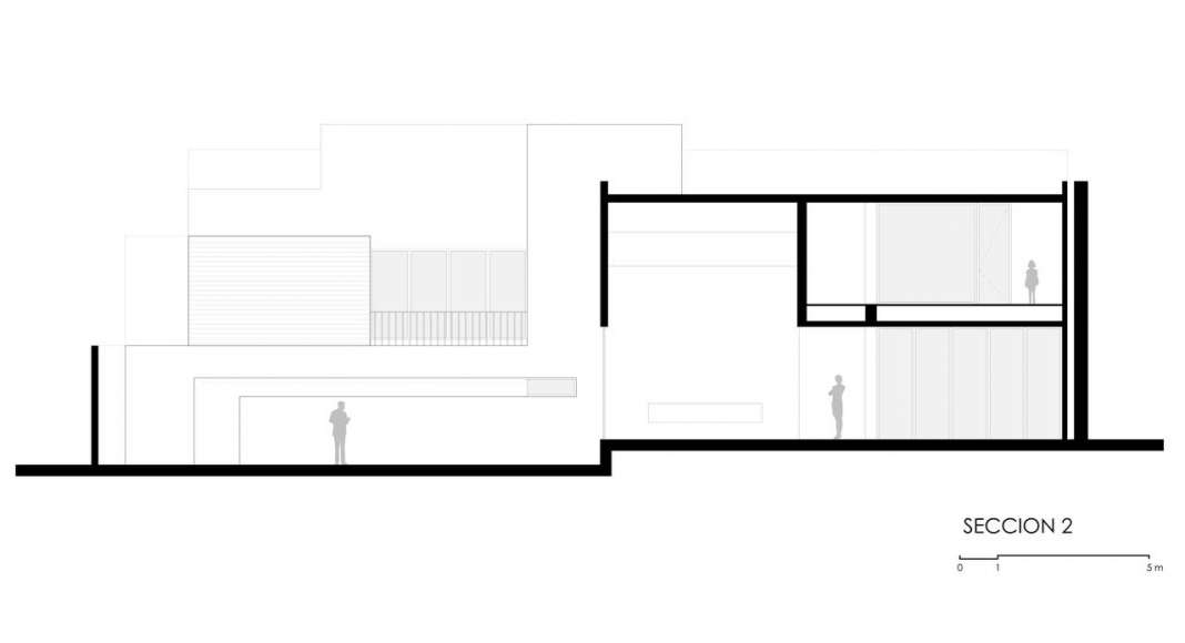 Corte B - B' de la Casa F12 : Plano © Miguel de la Torre Arquitectos