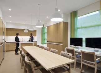 MRHS: Una comunidad que Remodela su Propio Futuro by Hollwich Kushner : Photo © Michael Moran