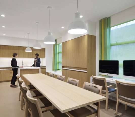 MRHS: Una comunidad que Remodela su Propio Futuro by Hollwich Kushner : Photo © Michael Moran