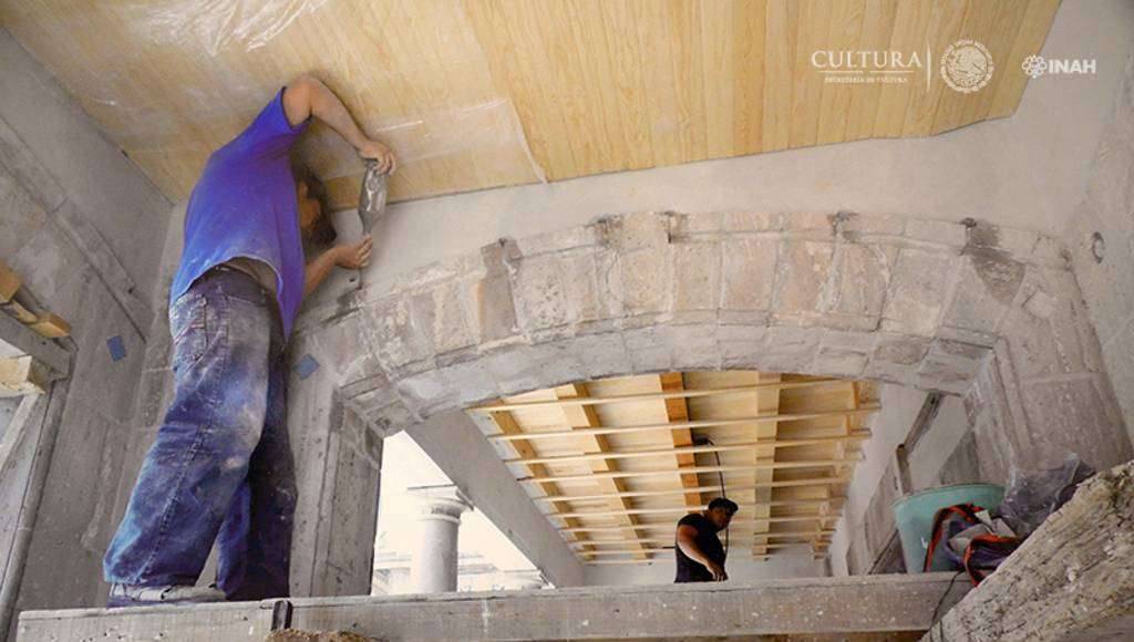 Inyección de lechada por gravedad en juntas de cantera : Foto © Proyecto de restauración de la Casa Rivas Mercado