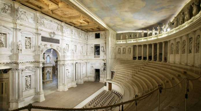 Museo Cívico de Arte de Vicenza - Teatro Olímpico : Fotografía cortesía de © ALA - Assoarchitetti