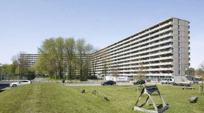 DeFlat Kleiburg, Ámsterdam, Países Bajos by NL architects y XVW architectuur : Photo © Marcel van der Burg