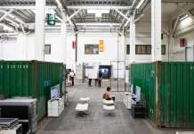 Exposición “EU Mies Award 2017” en el Palau Victòria Eugènia de Barcelona : Fotografía © Anna Mas