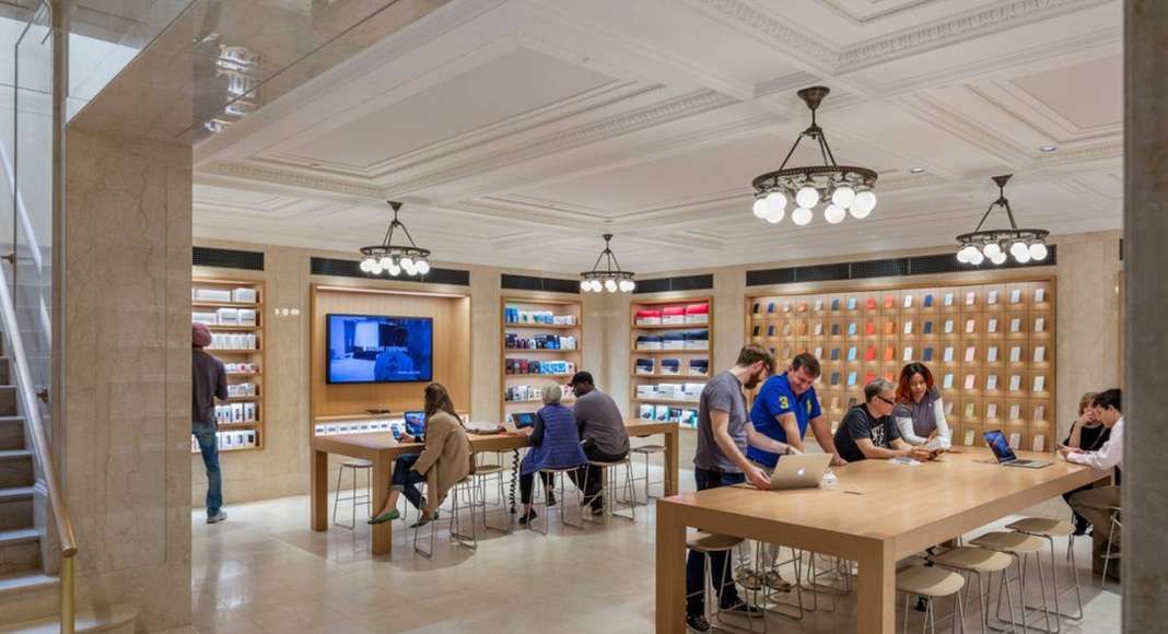 Apple Store, Upper East Side : Photo credit © Peter Aaron