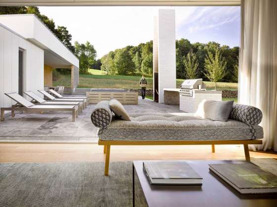 A view from the primary living space through to the courtyard : Photo credit © Ben Rahn / A-Frame Studio