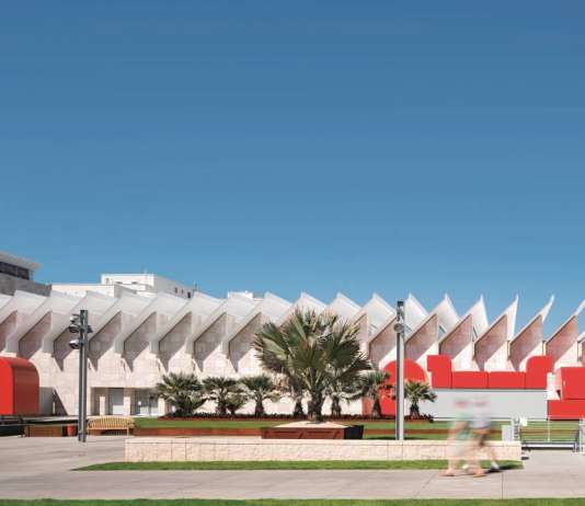Los Angeles County Museum of Art, Los Angeles, California, United States : Copyright © Renzo Piano Building Workshop, photo Nic Lehoux