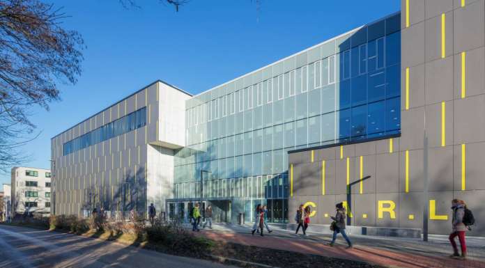 Auditorio C.A.R.L en la Universidad Aachen RWTH diseñado por Schmidt Hammer Lassen Architects : Photo © Michael Rasche