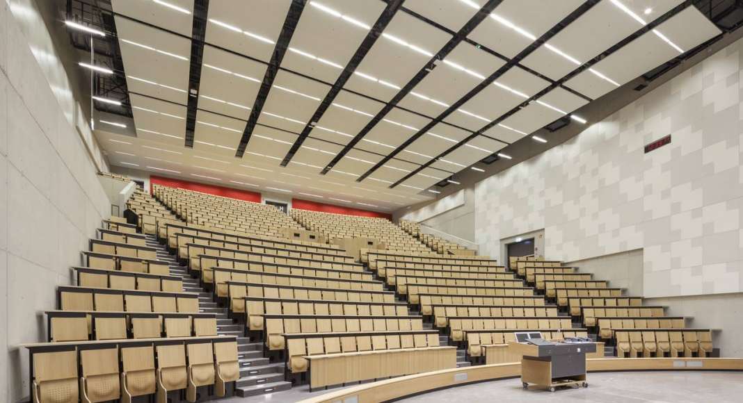 Auditorio C.A.R.L en la Universidad Aachen RWTH diseñado por Schmidt Hammer Lassen Architects : Photo © Michael Rasche