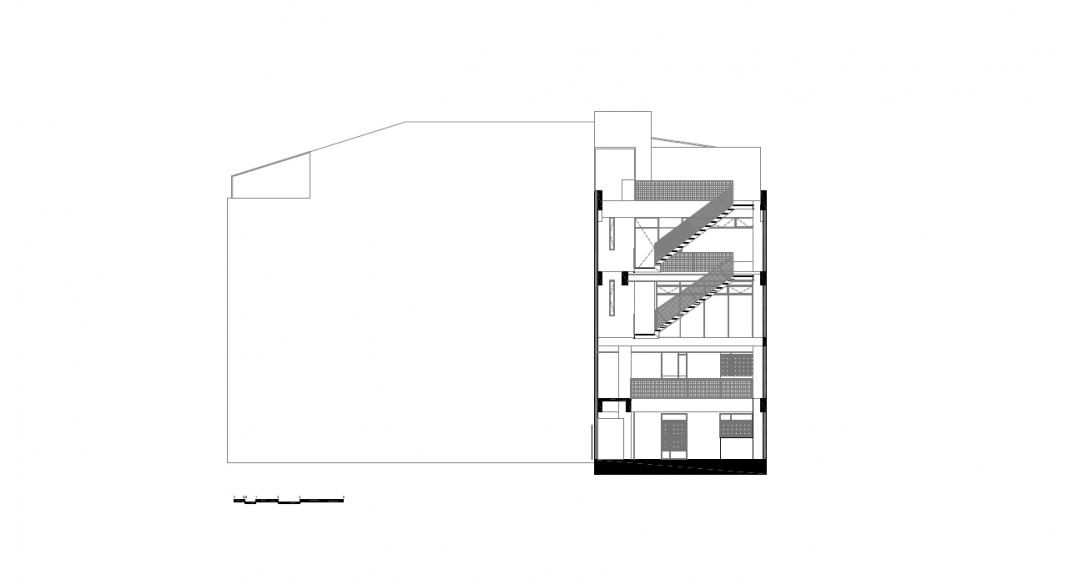 Corte Transversal 2 del Proyecto Milán 44 ReUrbano diseñado por Francisco Pardo Arquitecto : Plano © Francisco Pardo Arquitecto