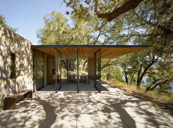 According to Walker Warner principal Mike McCabe, "Each pavilion is elegantly unobtrusive and offers a rustic yet refined experience evocative of picnicking with a bottle of wine under an oak tree." : Photo credit © Matthew Millman