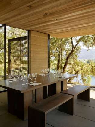 Maca Huneeus of Maca Huneeus Design seved as the interior designer on the project and custom-made the table and bench using FSC-certified Afromosia wood : Photo credit © Matthew Millman