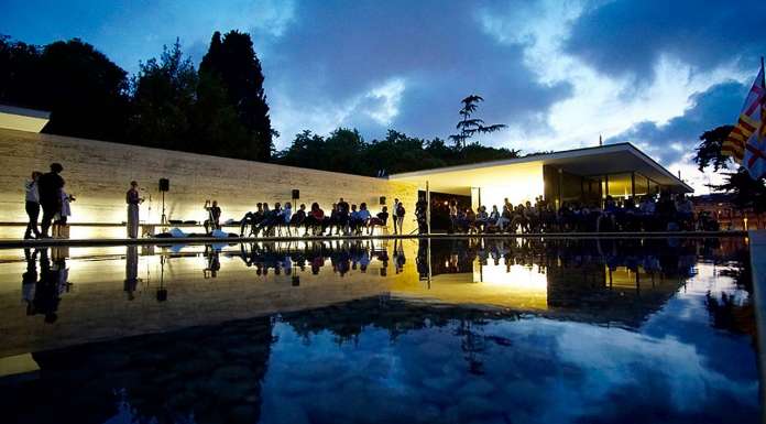 Ciclo de cine PANTALLA PAVELLÓ de la Fundació Mies van der Rohe : Fotografía © Fundació Mies van der Rohe