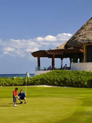 El Camaleón Golf Course by Greg Norman : Fotografía © Mayakoba Resort