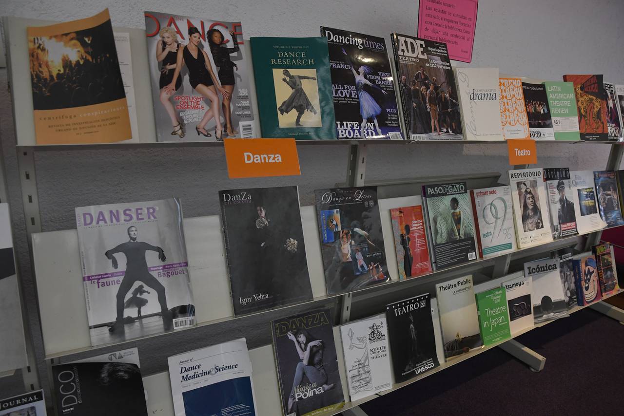 La Biblioteca de las Artes del CENART cuenta con un catálogo automatizado : Fotografía © FSM / Conaculta