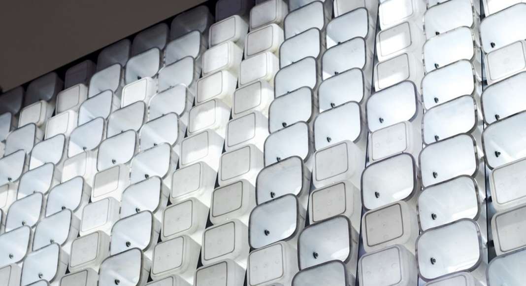 Ice cream bucket facade glowing in the evening : Photo credit © Sanrok studio / SHAU