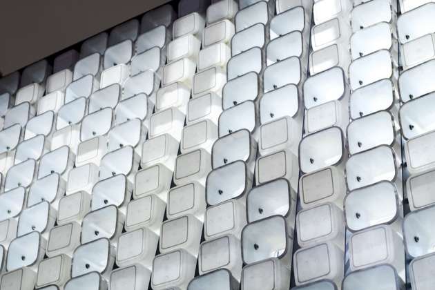 Ice cream bucket facade glowing in the evening : Photo credit © Sanrok studio / SHAU