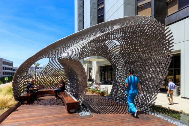 AHBE Landscape Architects Unveils Healing Gardens for Cedars-Sinai Medical Center : Photo credit © @heliphoto.net